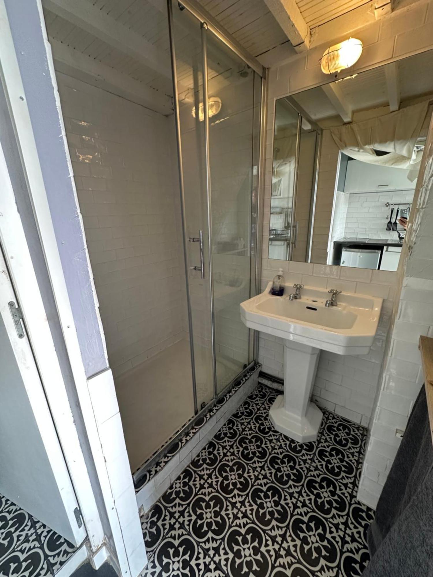 Eco Mezzanine Wifi Piscine Stationnement Gratuit Terrasse Dans Jardin * Ruan